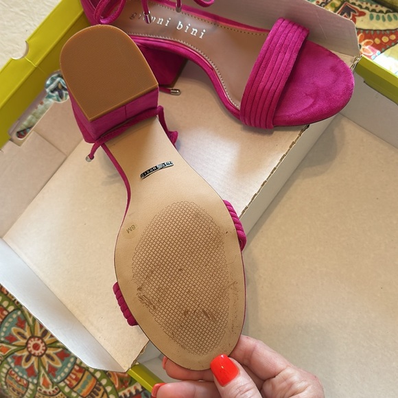 New Gianni bini, pink suede sandal/heels - Picture 2 of 4